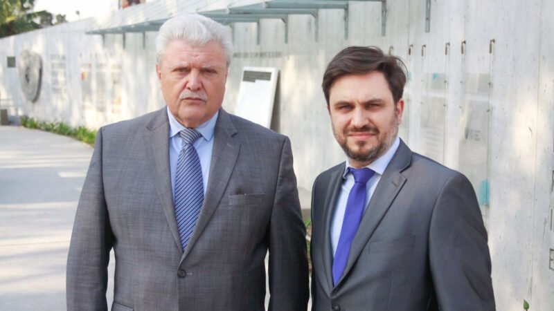 Ramiro Marra junto a su compañero de fórmula